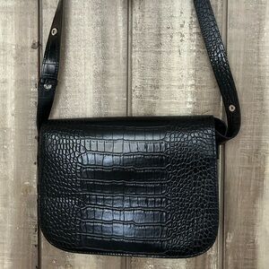 NWOT Urban Outfitters croc embossed crossbody/ belt bag